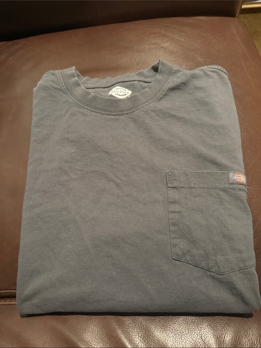 Dickies Men's Short Sleeve Pocket Tee in Charcoal